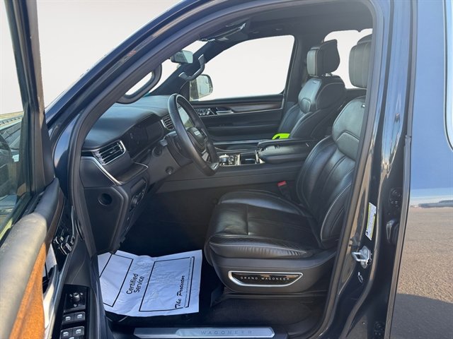 Used 2023 Jeep Grand Wagoneer L Series II image 9
