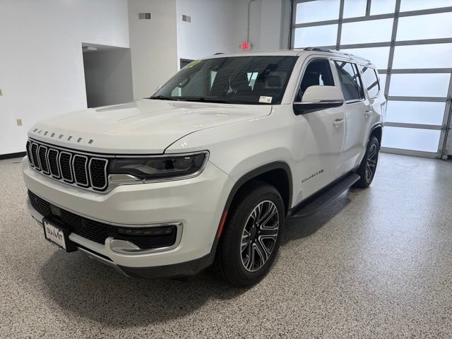Used 2022 Jeep Wagoneer Series III AWD/4WD image 6