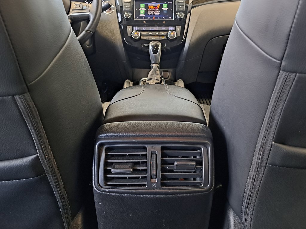 Used 2022 Nissan Rogue Sport SL image 29