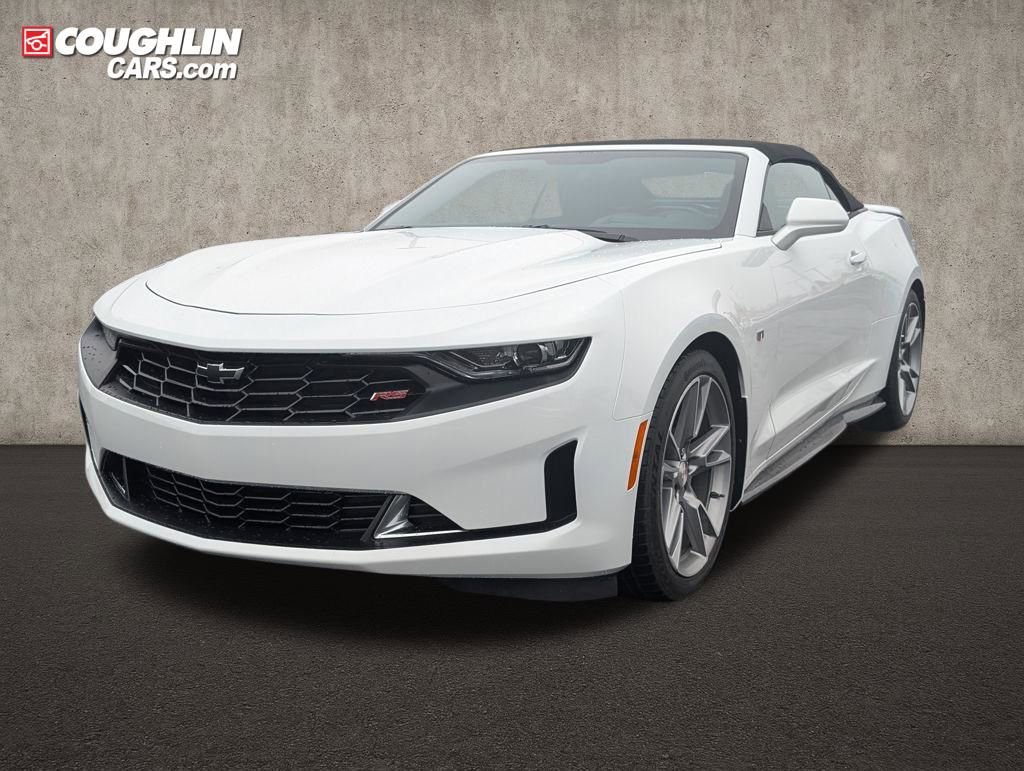 Used 2024 Chevrolet Camaro LT w/ RS Package image 4