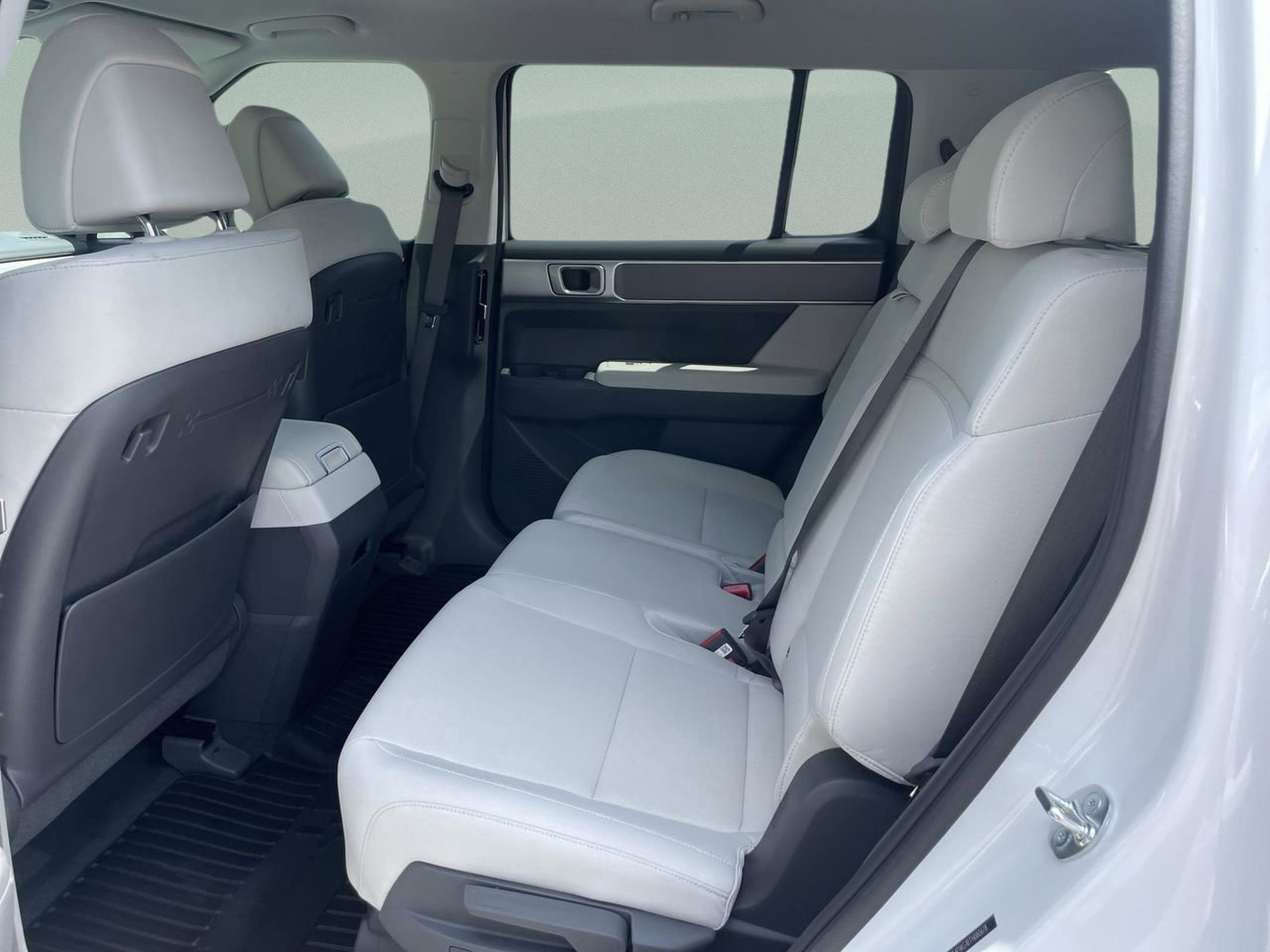 New 2026 Hyundai Santa Fe SE FWD image 26