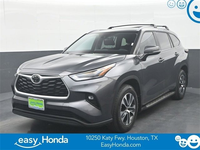 Used 2024 Toyota Highlander XLE