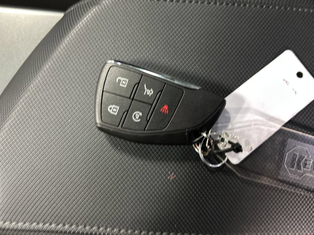 Used 2024 Chevrolet Equinox EV RS FWD image 22