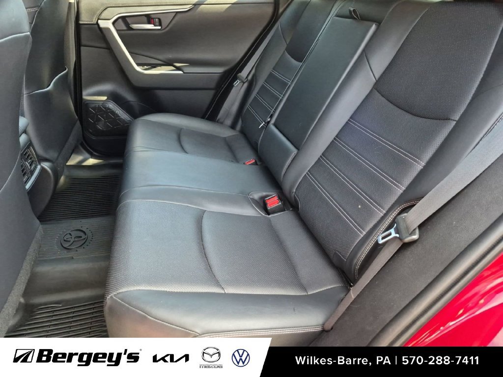 Used 2019 Toyota RAV4 Limited w/ Advanced Technology Package AWD/4WD image 32