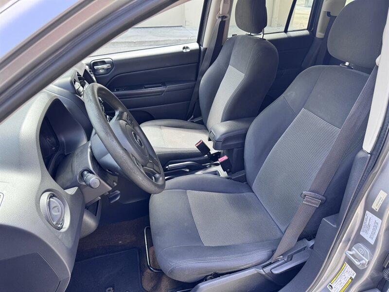 Used 2016 Jeep Compass Sport w/ Power Value Group FWD image 18