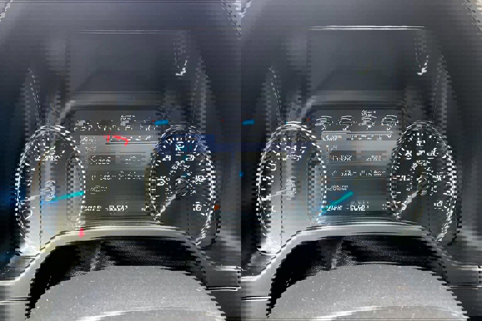 Used 2016 Ford F150 Platinum w/ Equipment Group 701A Luxury AWD/4WD image 26