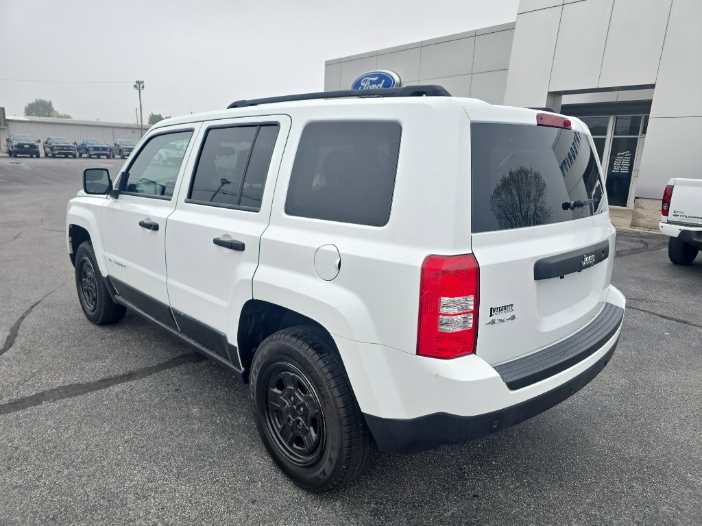 Used 2014 Jeep Patriot Sport image 8