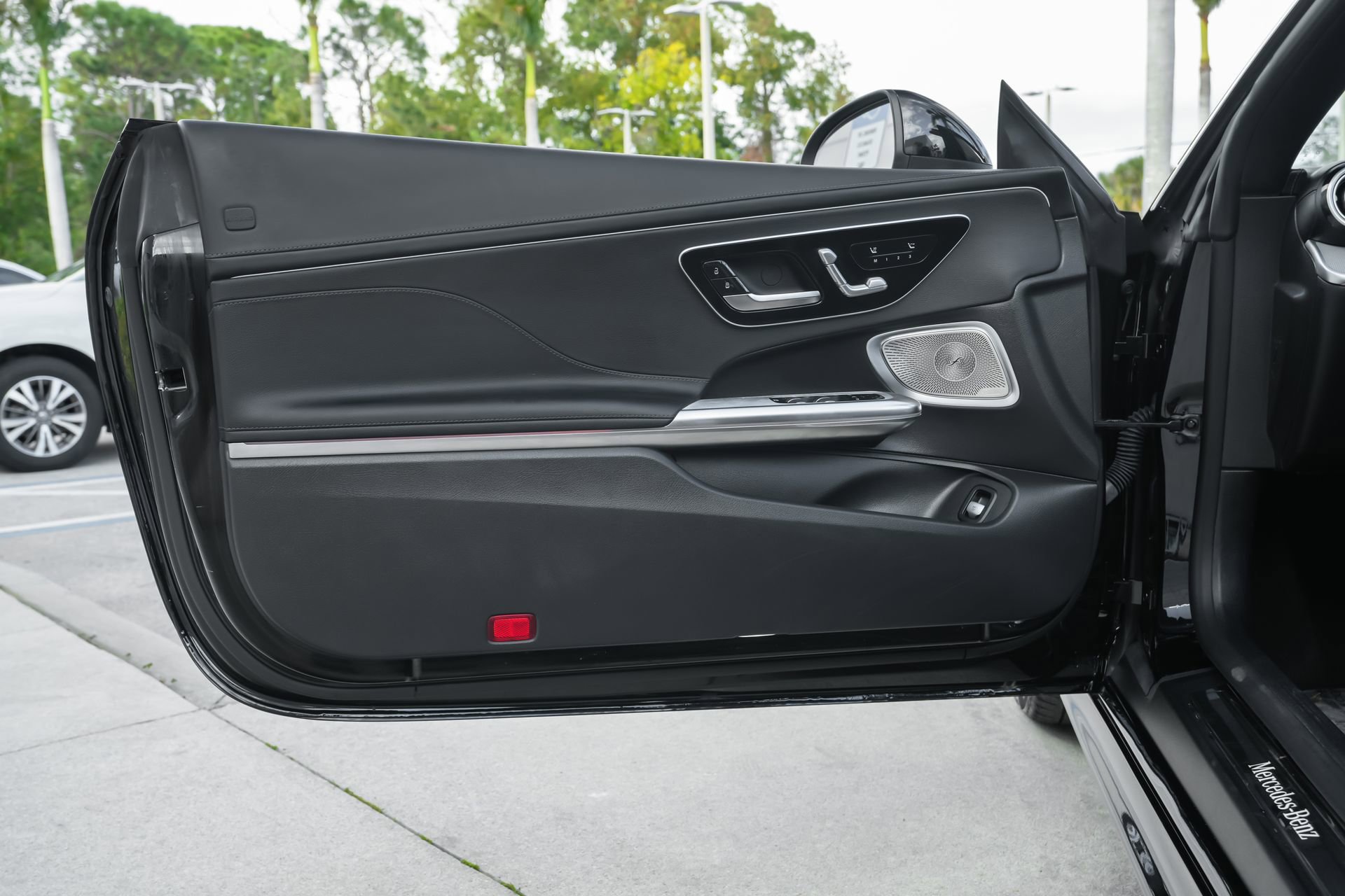 Used 2025 Mercedes-Benz CLE 300 4MATIC Cabriolet image 37