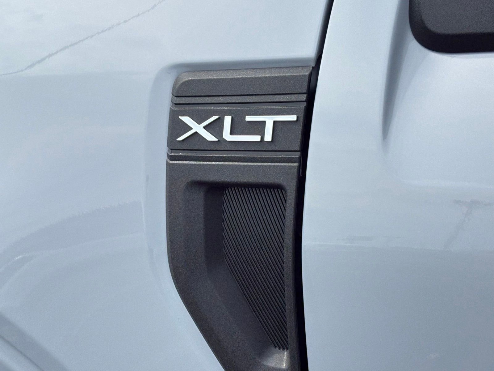 New 2026 Ford Maverick XLT w/ XLT Luxury Package FWD image 14