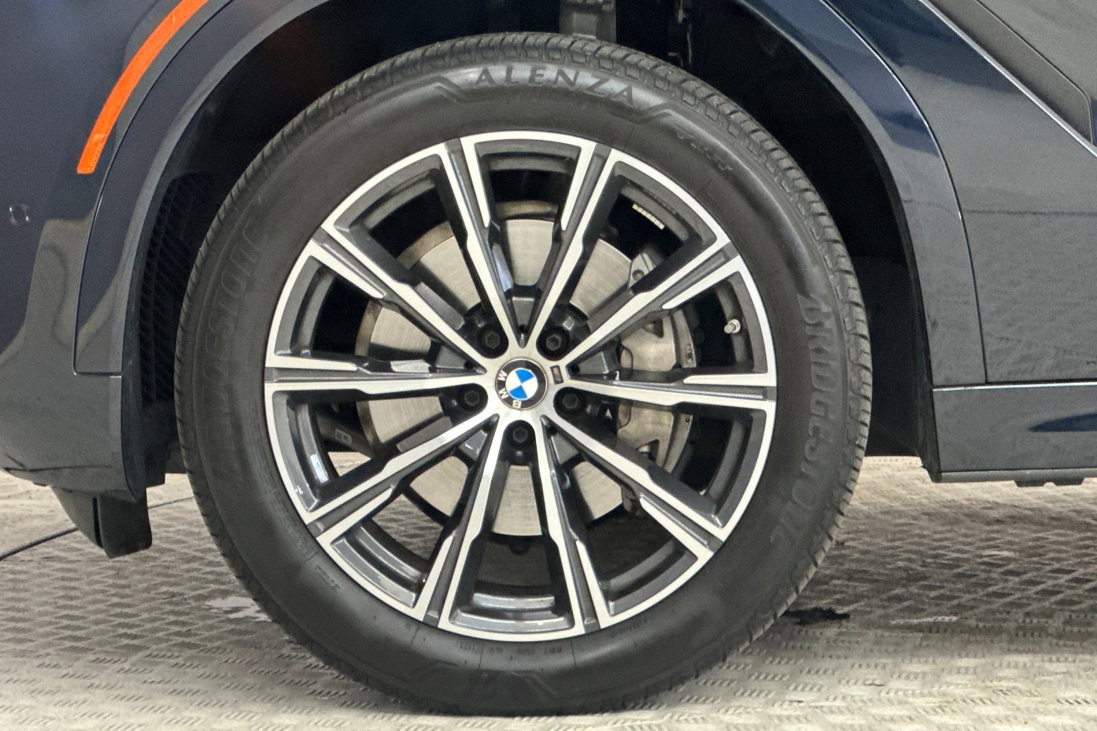 Certified 2024 BMW X6 xDrive40i w/ Premium Package image 11