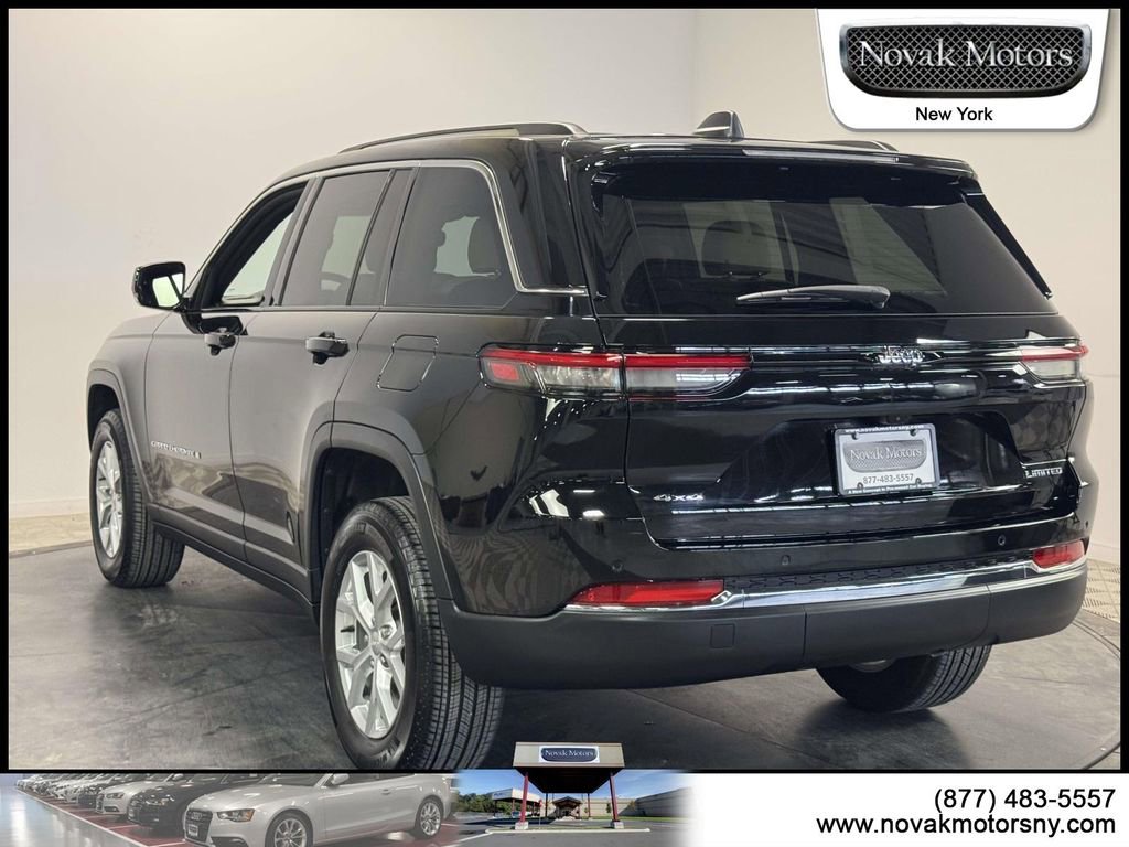 Used 2023 Jeep Grand Cherokee Limited image 7