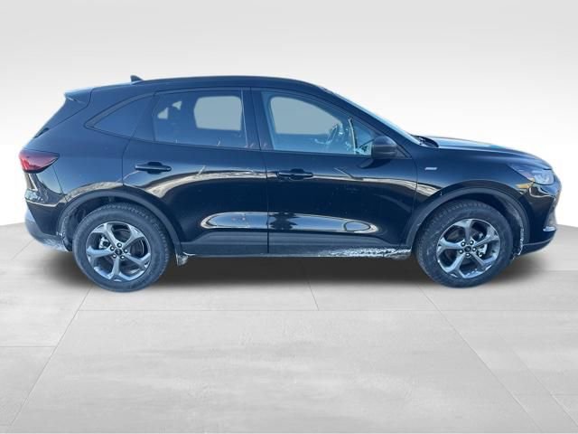 Used 2025 Ford Escape ST-Line image 4