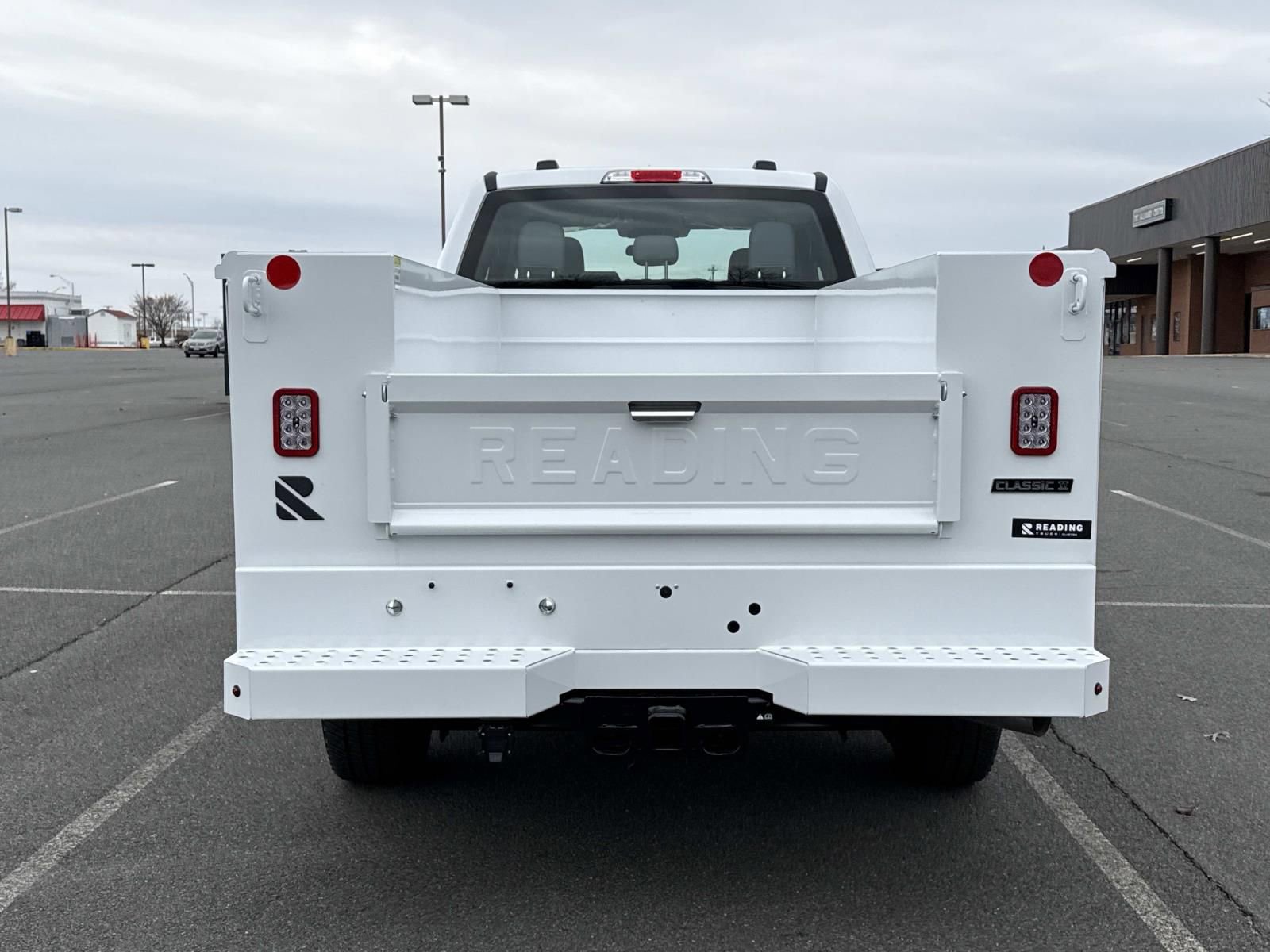 New 2026 Ford F250 XL w/ XL Chrome Package image 4