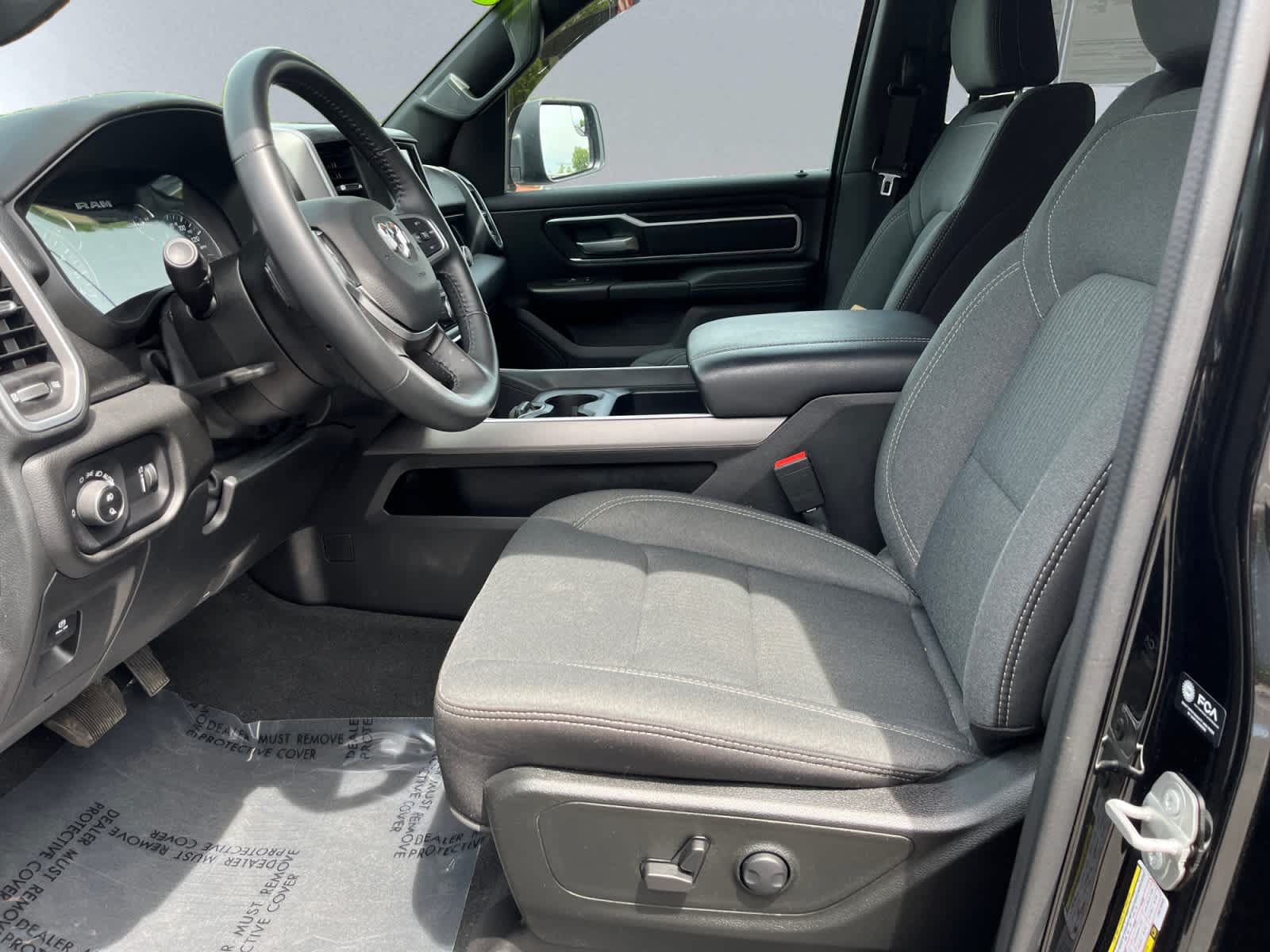 Used 2023 RAM 1500 Big Horn AWD/4WD image 6