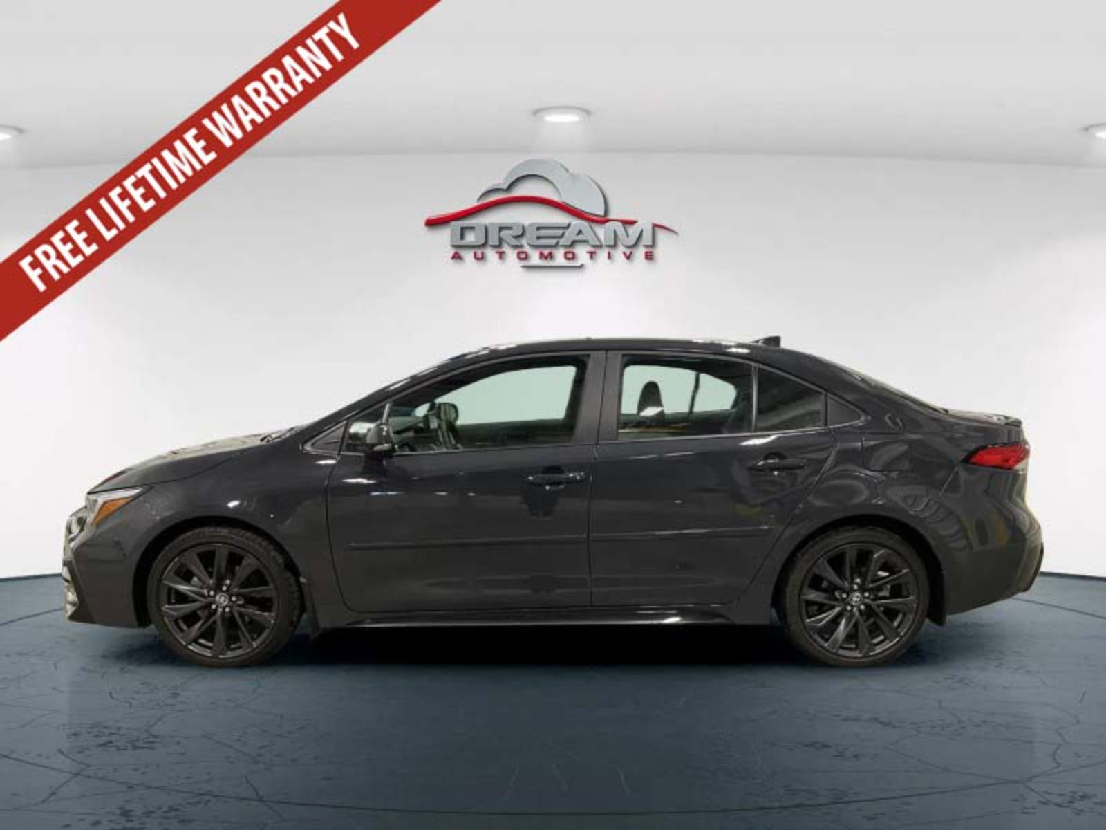 Used 2025 Toyota Corolla SE FWD image 16