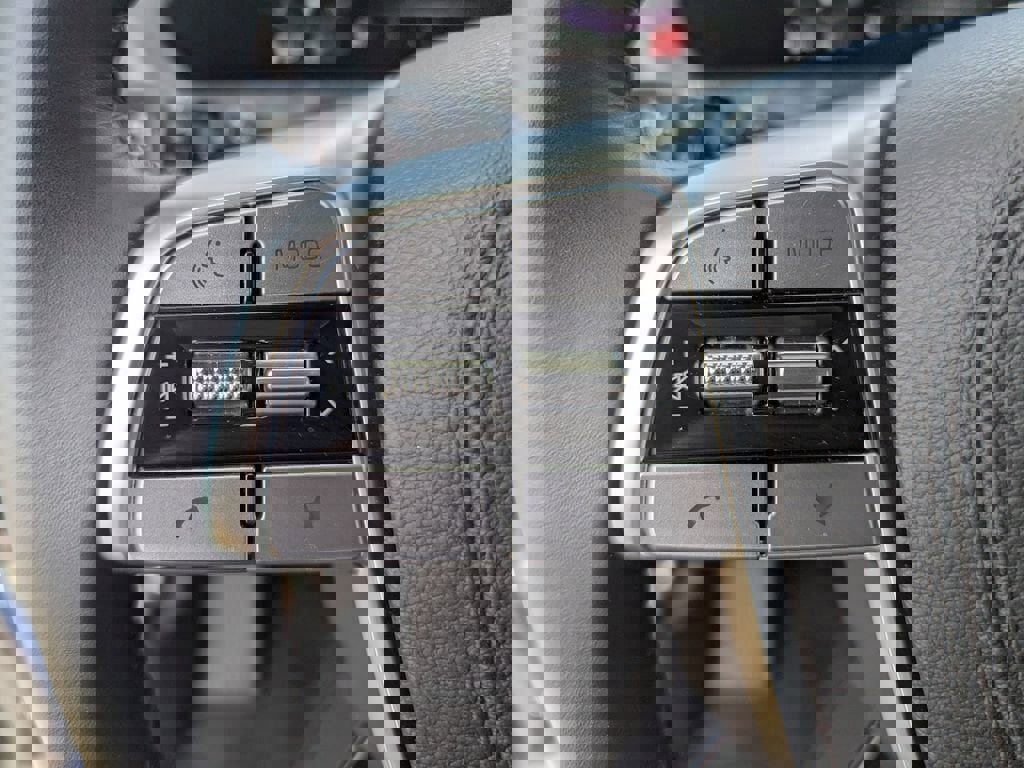 Used 2025 Kia Telluride SX image 27