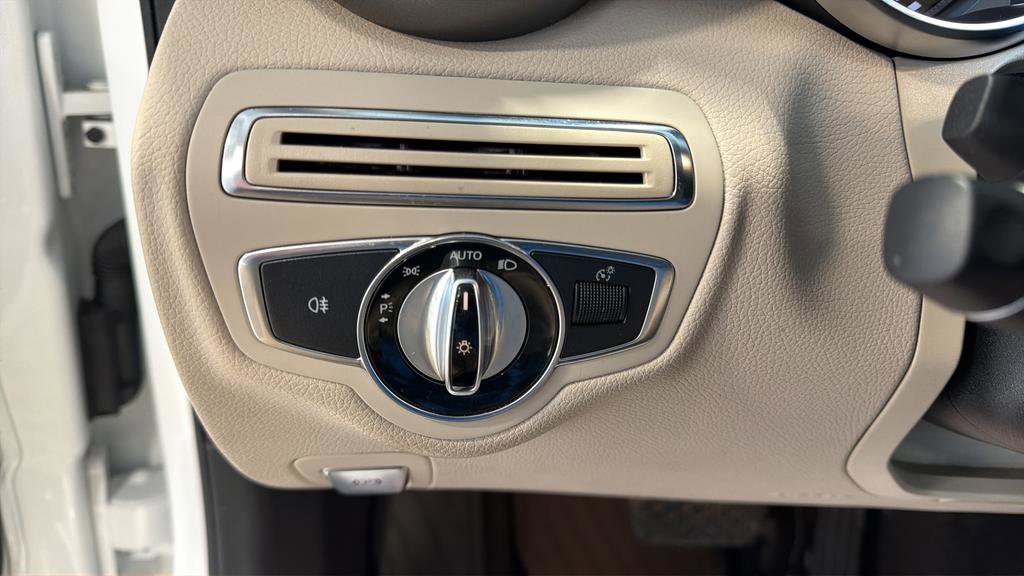 Used 2015 Mercedes-Benz C 300 C 300 image 21