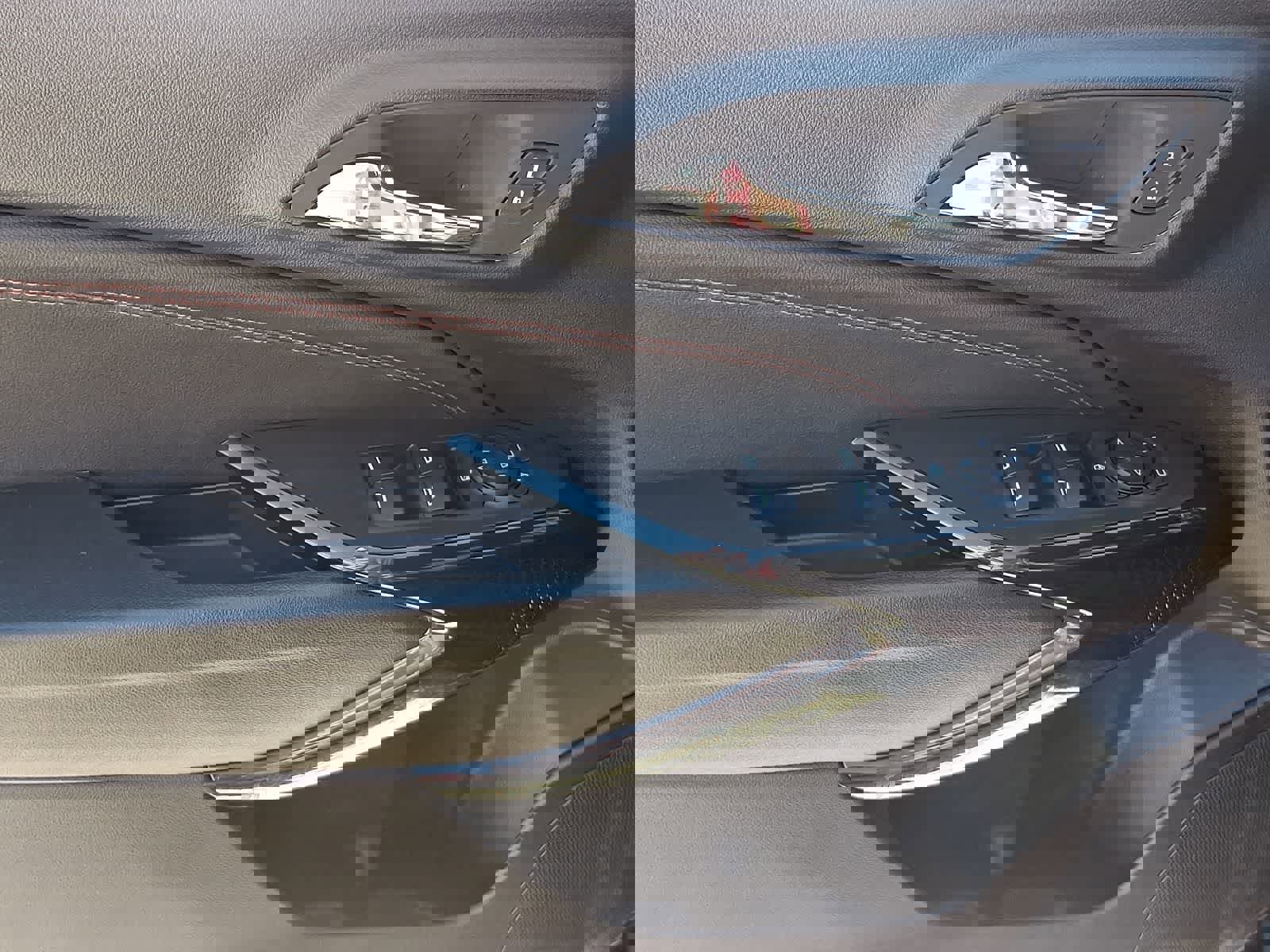 Used 2024 Chevrolet Trax RS w/ Driver Confidence Package image 13