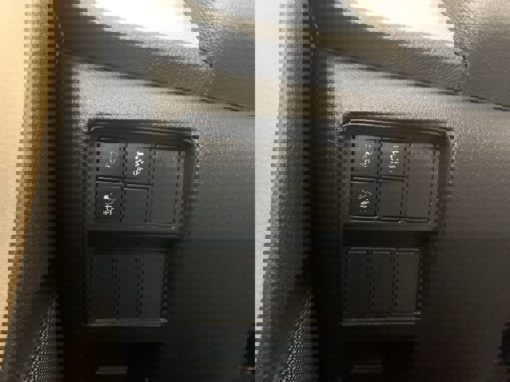 Used 2020 Honda CR-V LX image 16