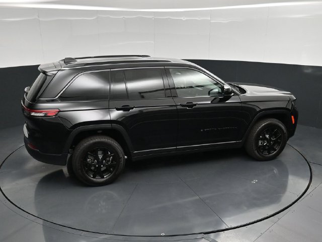 New 2026 Jeep Grand Cherokee Altitude AWD/4WD image 47