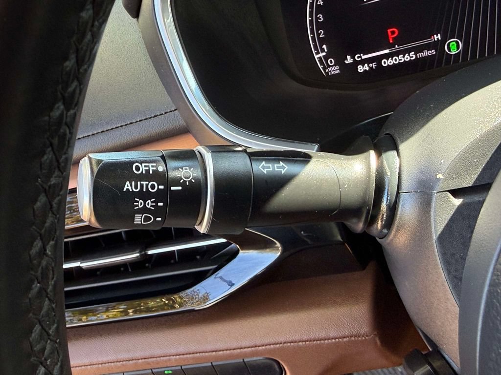Used 2023 Acura MDX w/ Technology Package AWD/4WD image 30