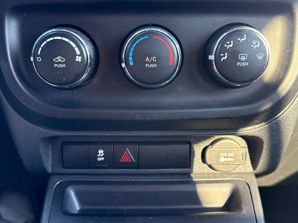 Used 2016 Jeep Compass Sport w/ Power Value Group image 25