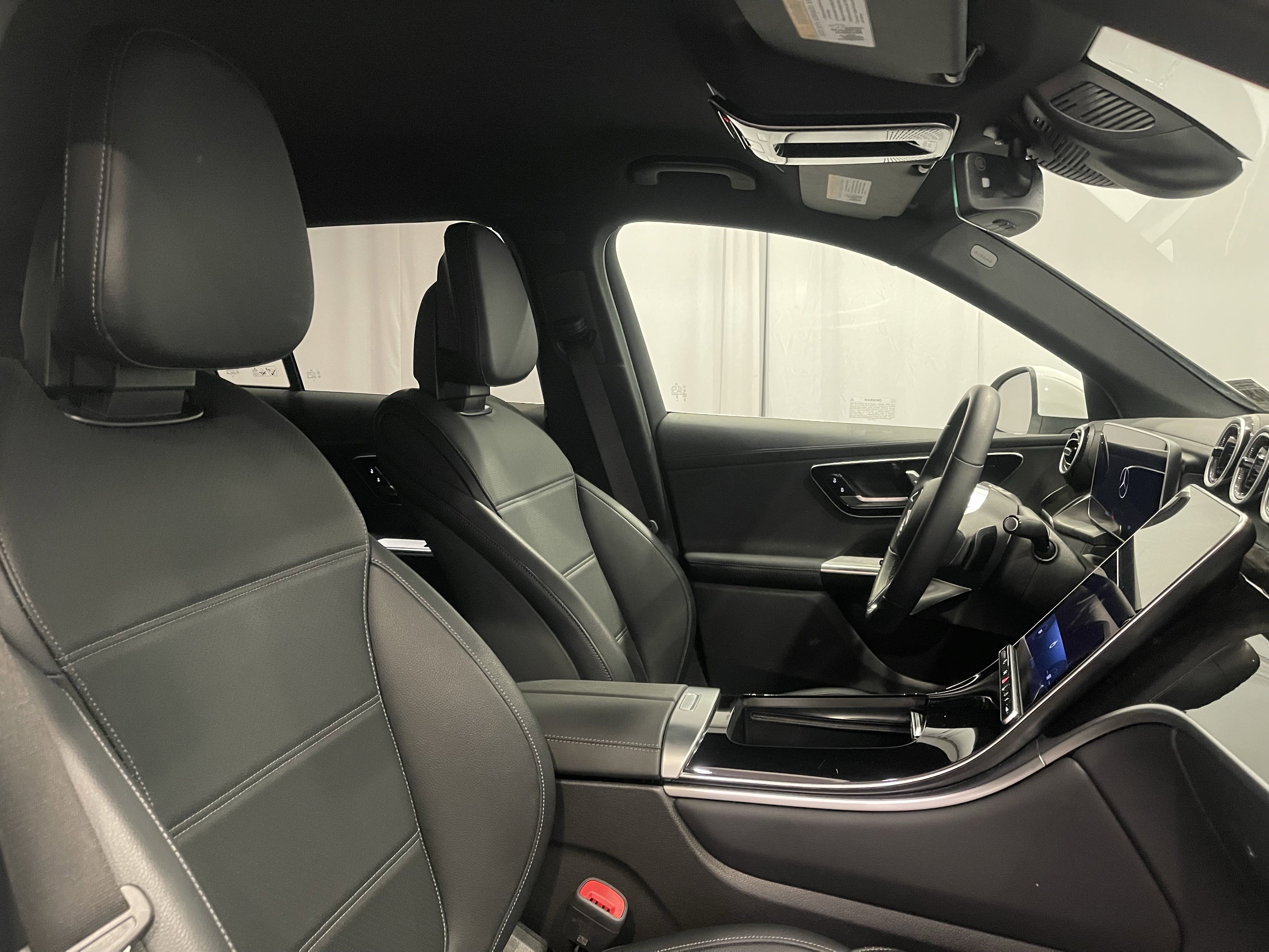 Used 2024 Mercedes-Benz GLC 300 4MATIC image 15