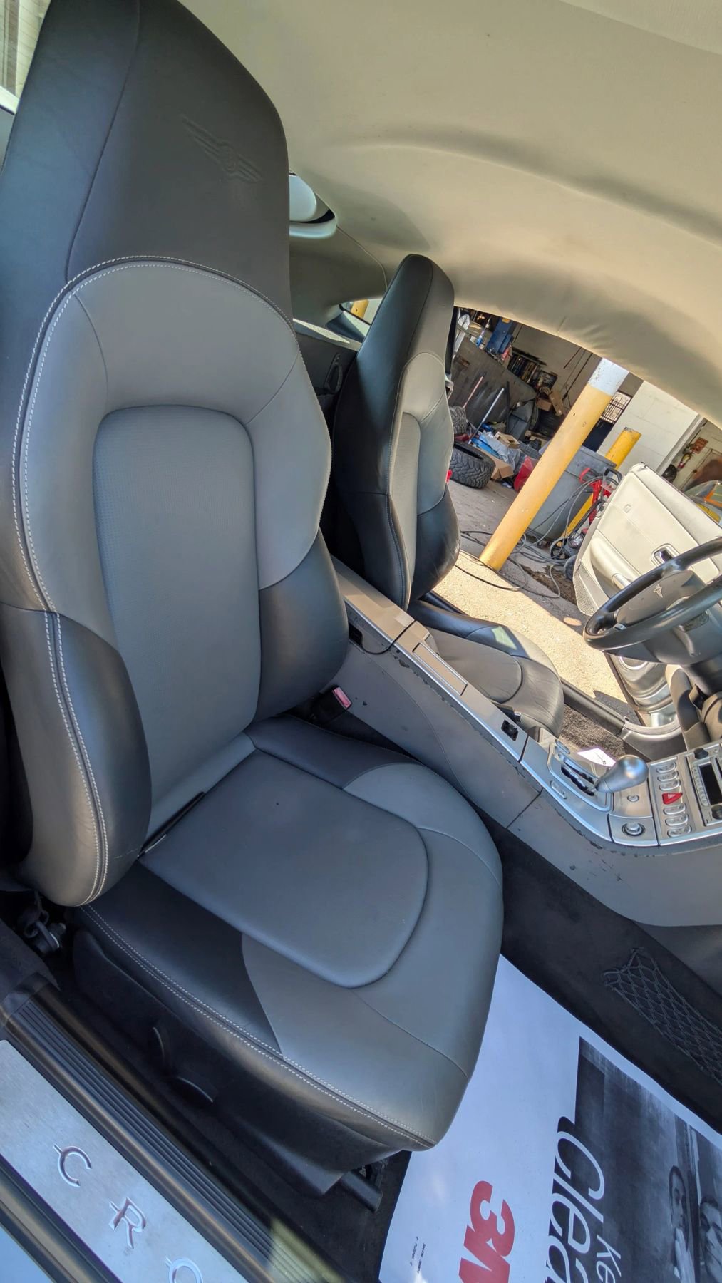 Used 2004 Chrysler Crossfire Coupe RWD image 14