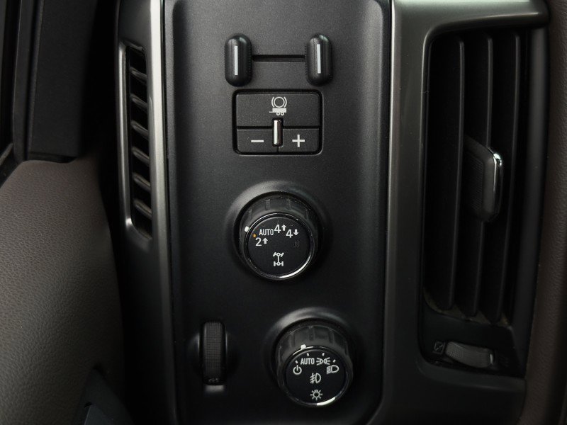 Used 2018 Chevrolet Silverado 1500 LTZ w/ Sport Package image 19