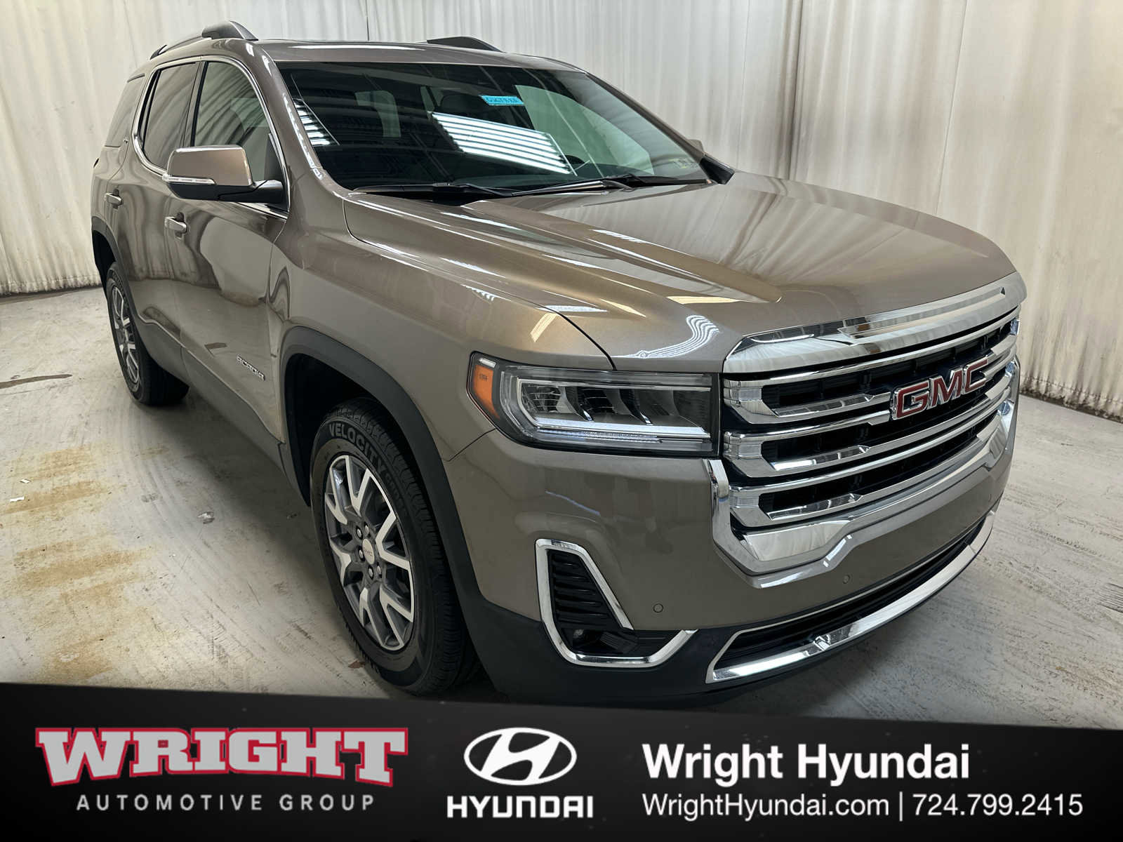 Used 2023 GMC Acadia SLT w/ Preferred Package