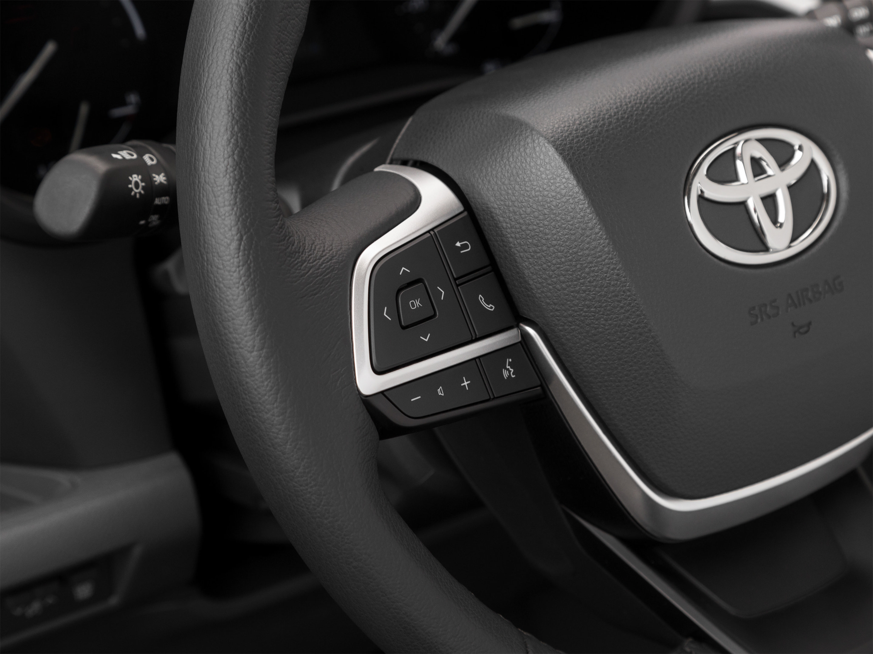 Used 2023 Toyota Sienna XLE FWD image 45