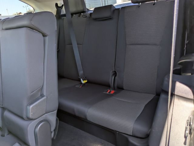 Used 2021 Toyota Highlander LE image 20