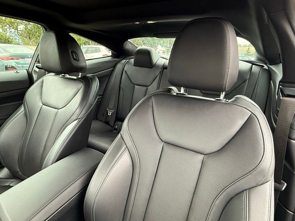 Used 2025 BMW 430i Coupe w/ M Sport Package image 20