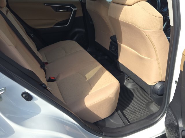 Used 2022 Toyota RAV4 XLE w/ Convenience Package AWD/4WD image 10