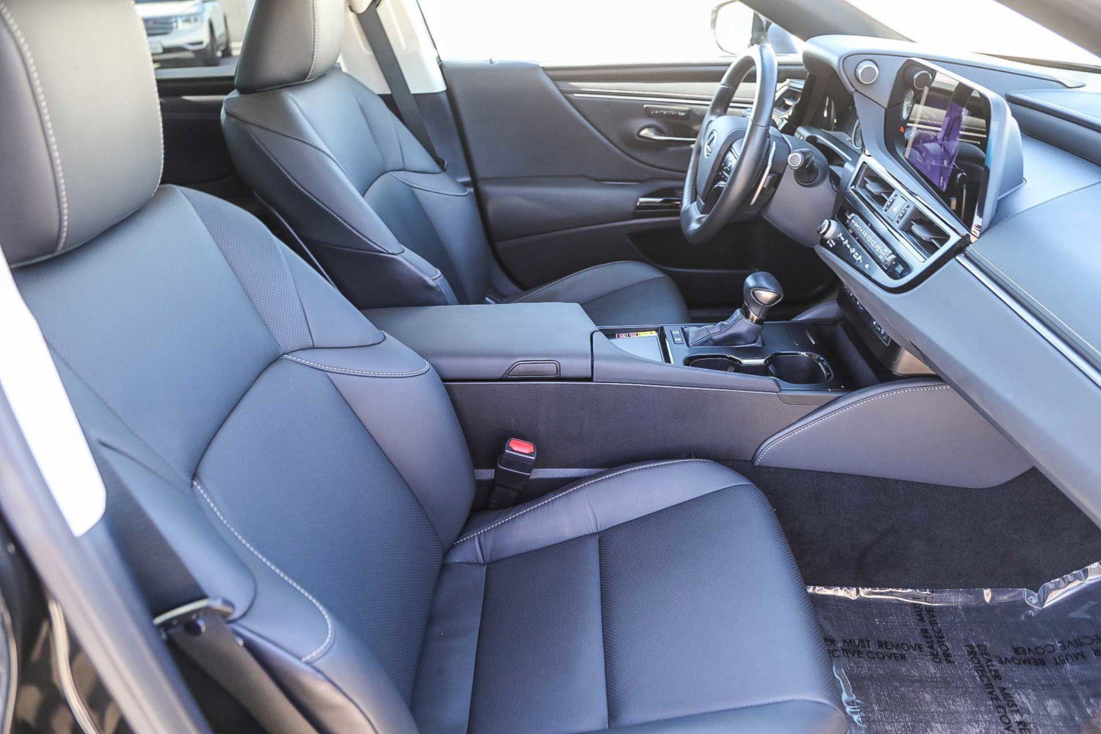 Used 2024 Lexus ES 300h w/ Premium Package image 16