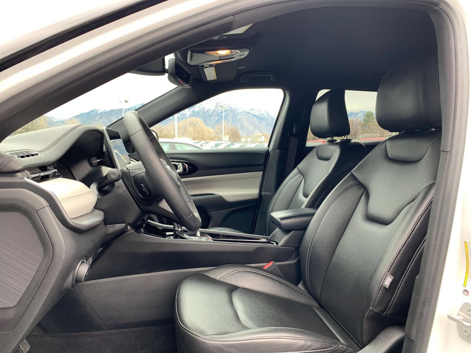 Used 2025 Jeep Compass Limited AWD/4WD image 28