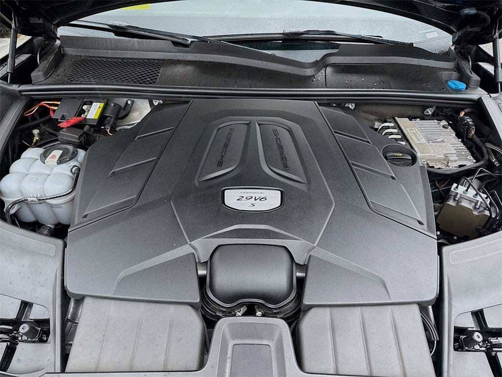 Used 2020 Porsche Cayenne S image 12