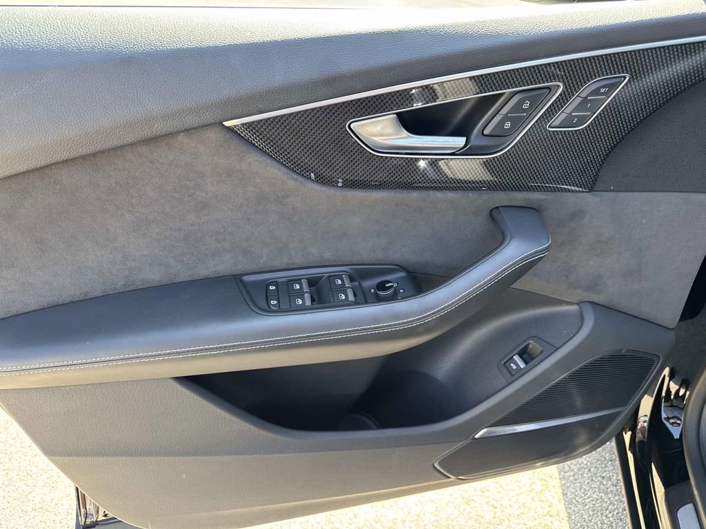 Used 2021 Audi SQ8 Prestige w/ Prestige Package image 15