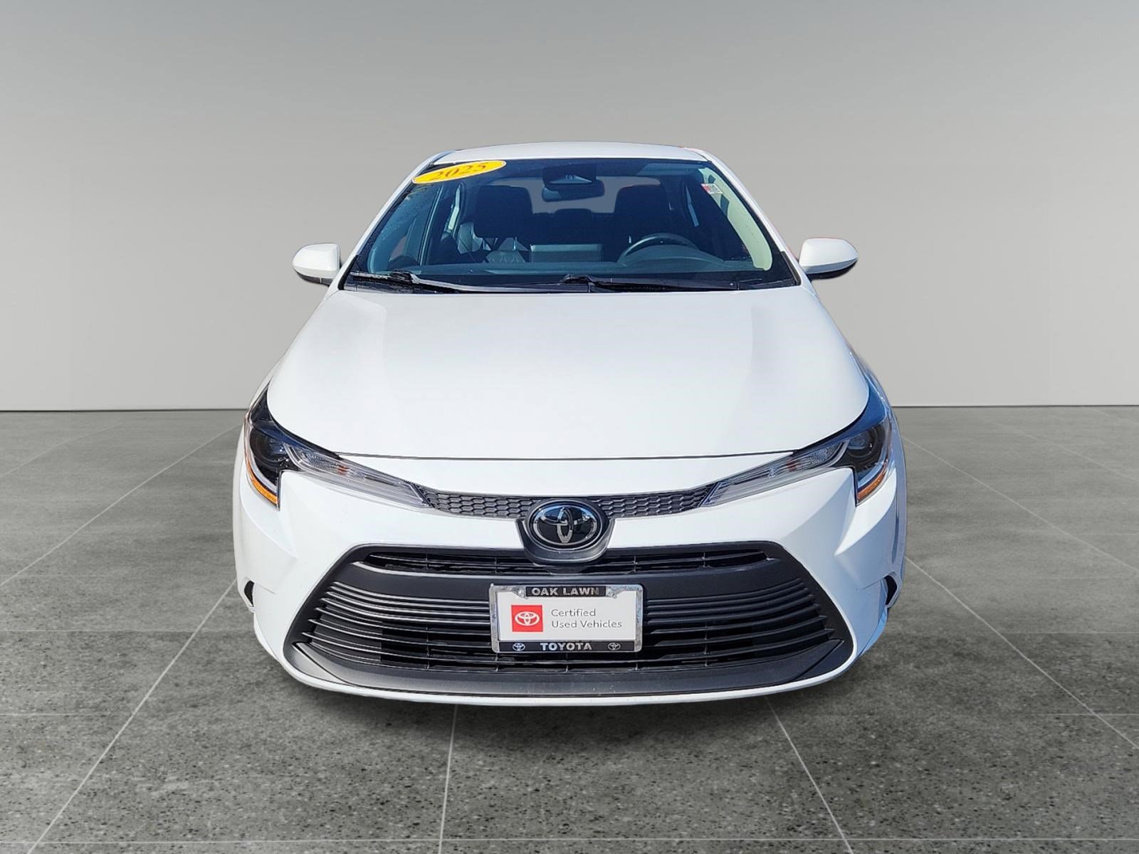 Certified 2025 Toyota Corolla LE image 2