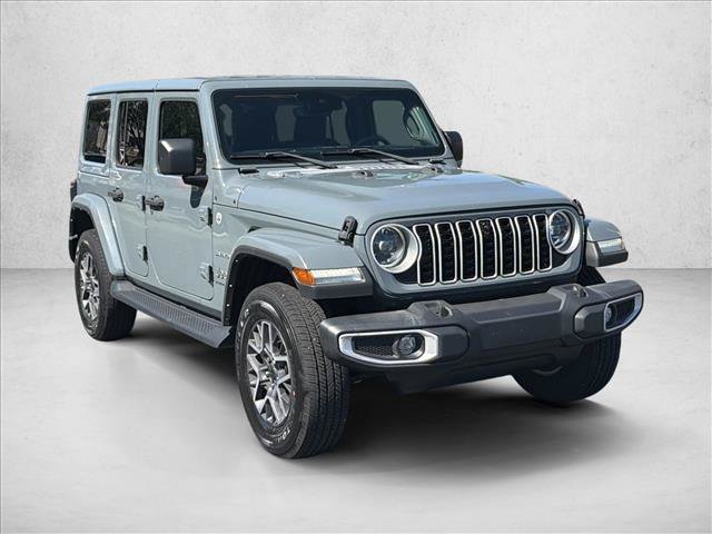 Used 2024 Jeep Wrangler Unlimited Sahara w/ Technology Group AWD/4WD image 3