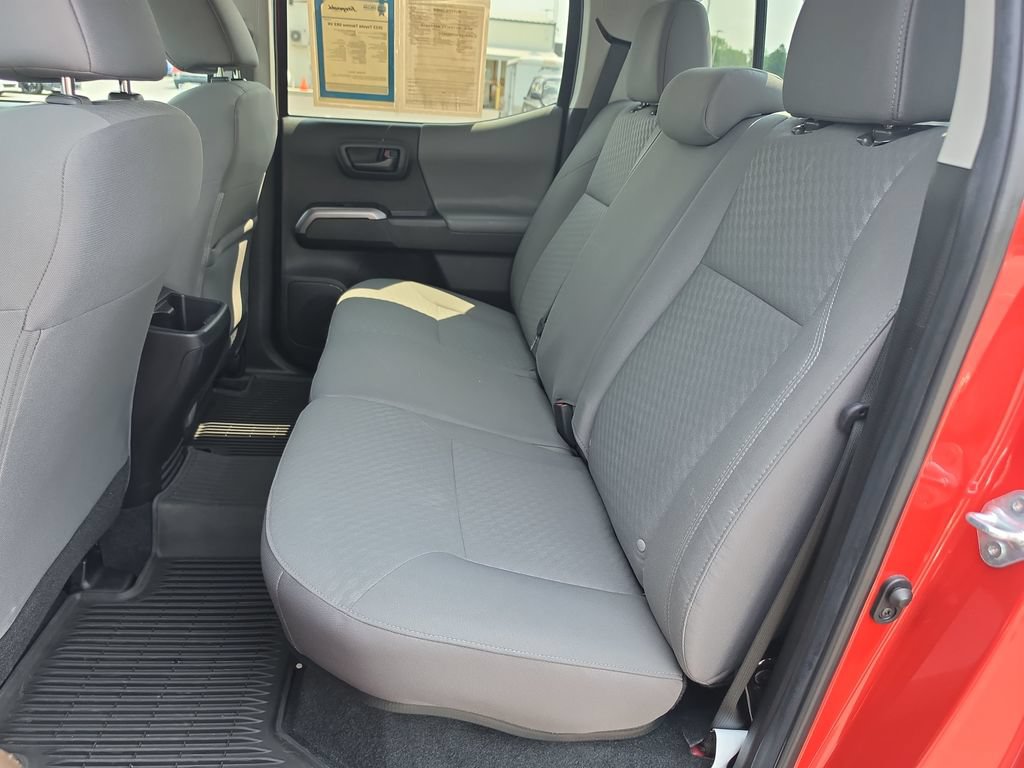 Used 2023 Toyota Tacoma SR5 w/ Technology Package AWD/4WD image 18