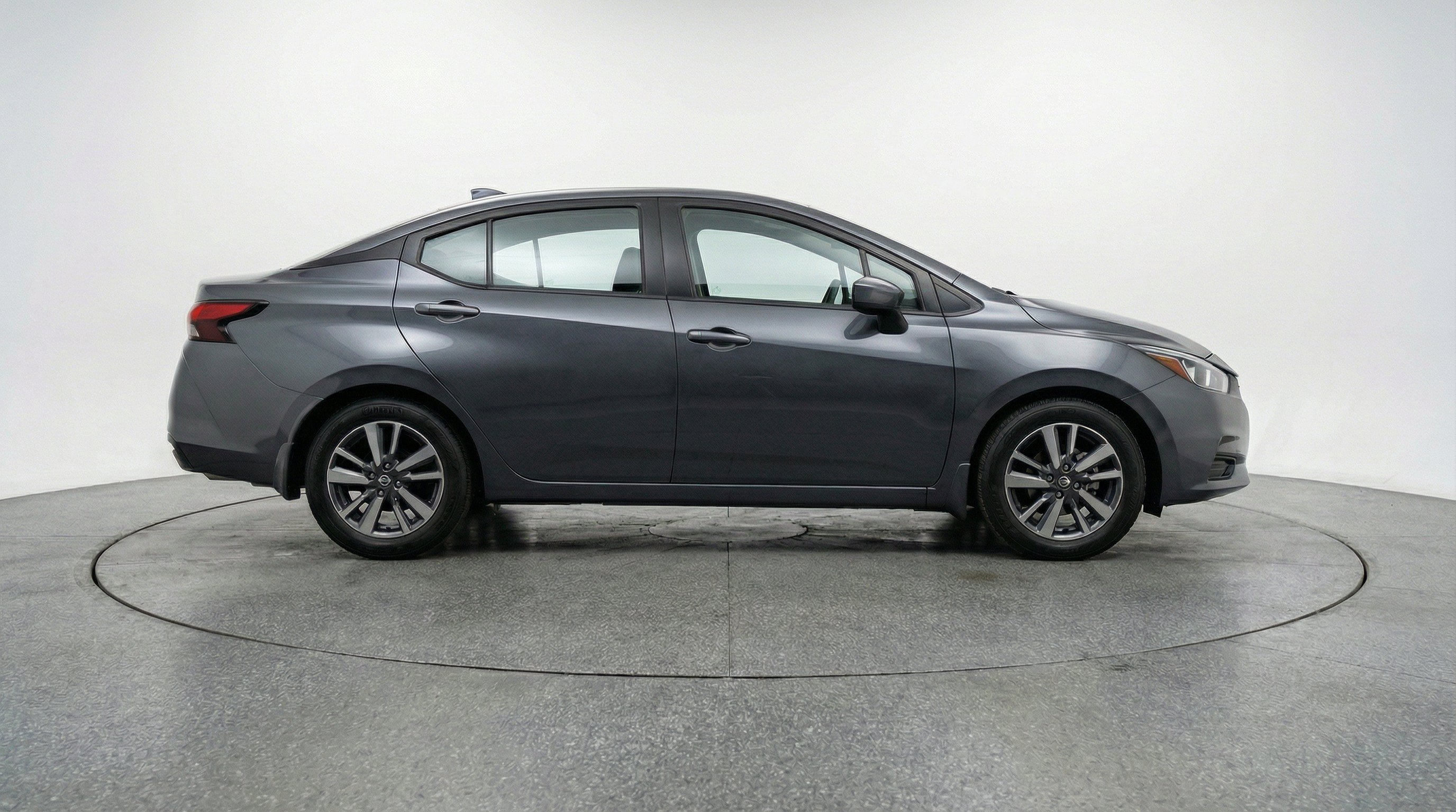 Used 2025 Nissan Versa SV FWD image 11