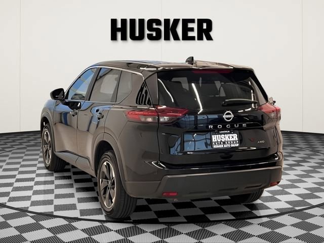 Used 2025 Nissan Rogue SV AWD/4WD image 5