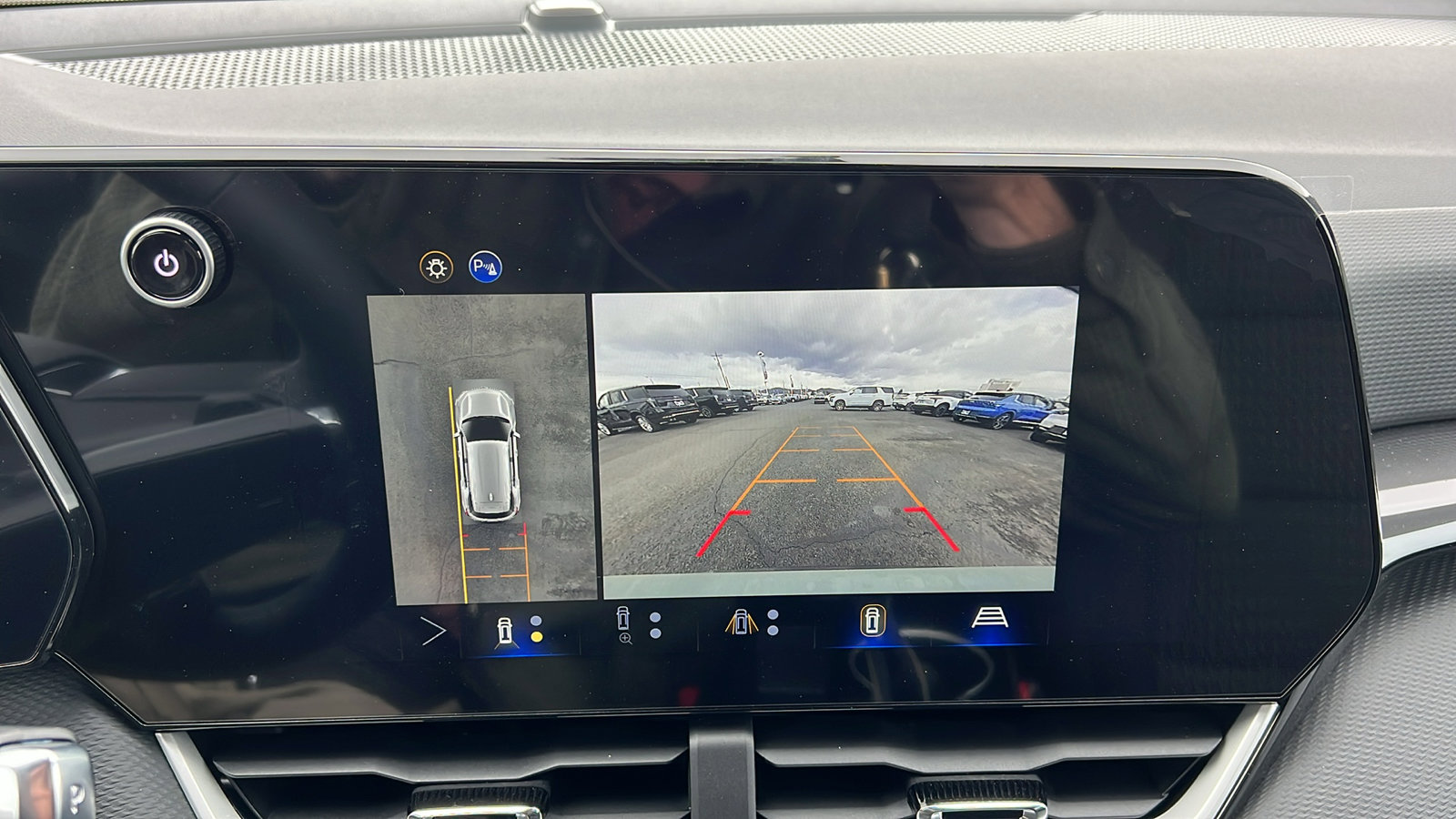 New 2026 Chevrolet Equinox LT w/ Safety and Technology Package AWD/4WD image 23