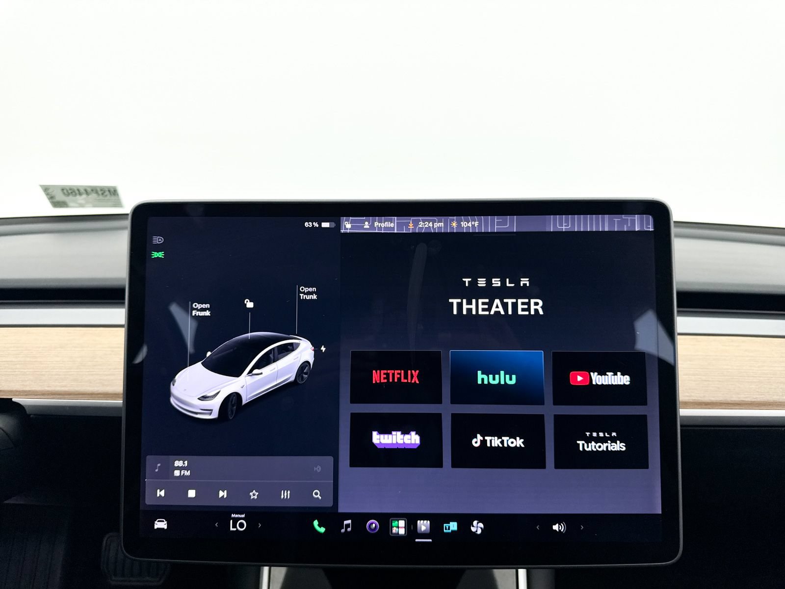 Used 2018 Tesla Model 3 Long Range RWD image 24