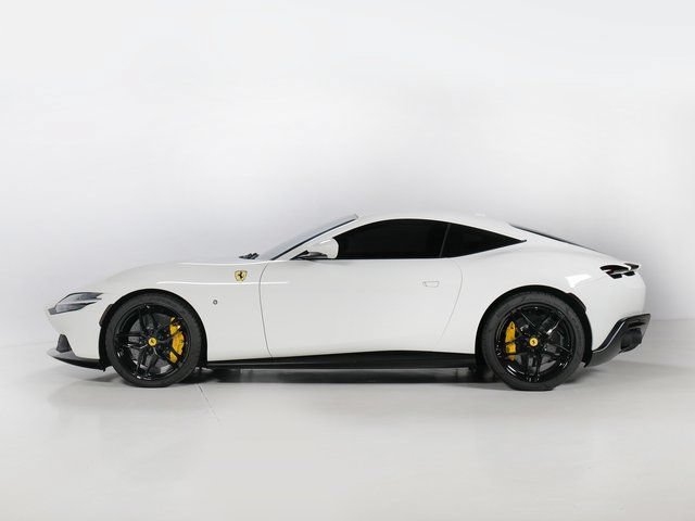 Used 2022 Ferrari Roma RWD image 2