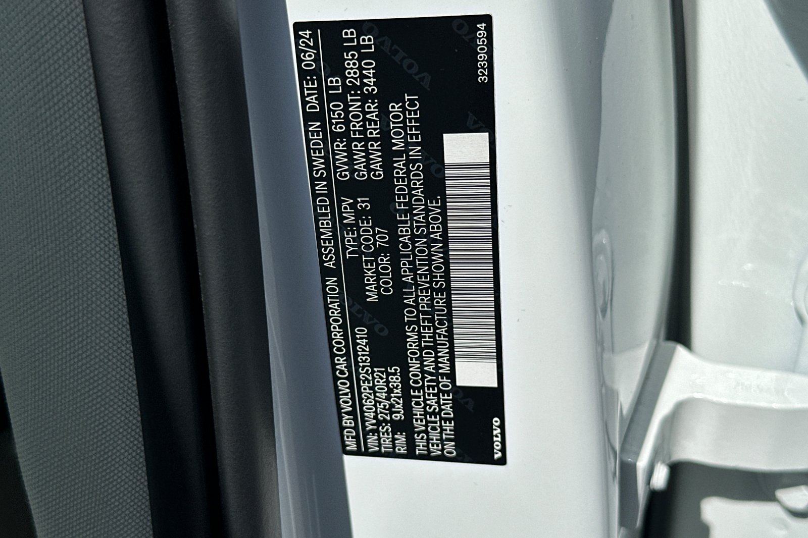 Certified 2025 Volvo XC90 B6 Plus w/ Protection Package Premier AWD/4WD image 37
