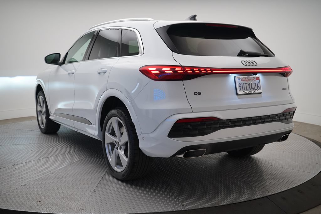 Used 2025 Audi Q5 Premium Plus w/ Premium Plus AWD/4WD image 3