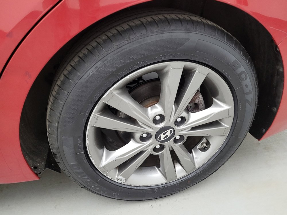 Used 2018 Hyundai Elantra SEL FWD image 31