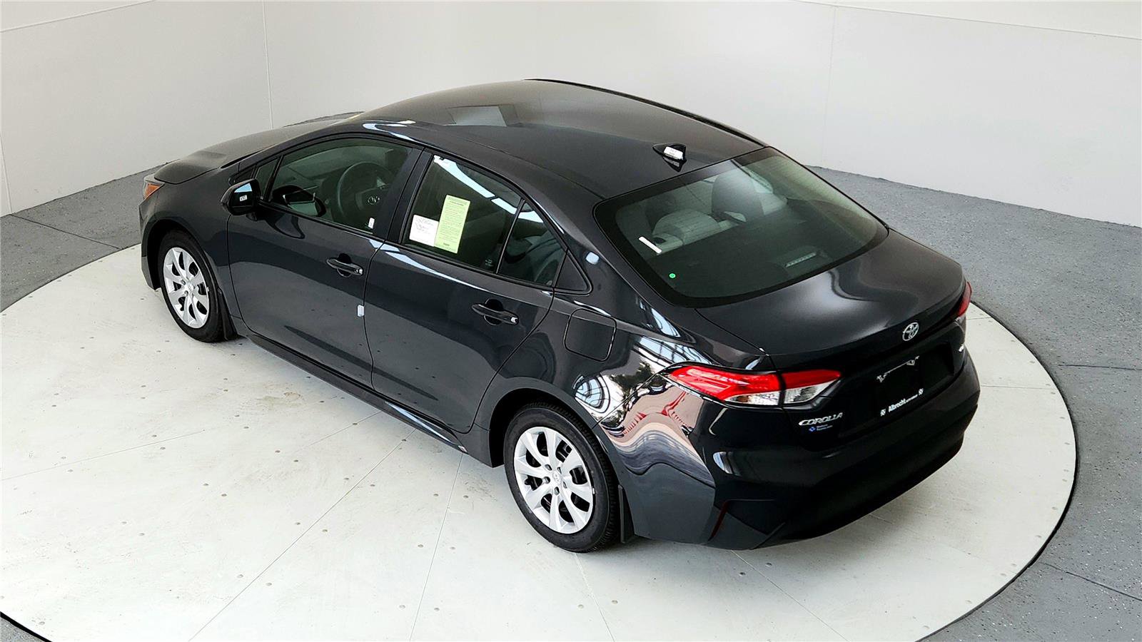 Certified 2023 Toyota Corolla LE image 17